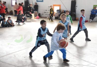 Gran convocatoria en el encuentro de básquet infantil en el Macro
